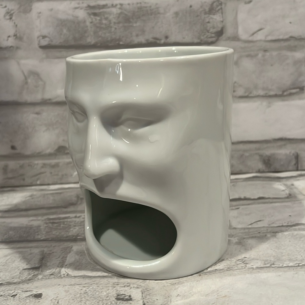 Big mouth cookie mug scream face open wide slit for snack white ceramic